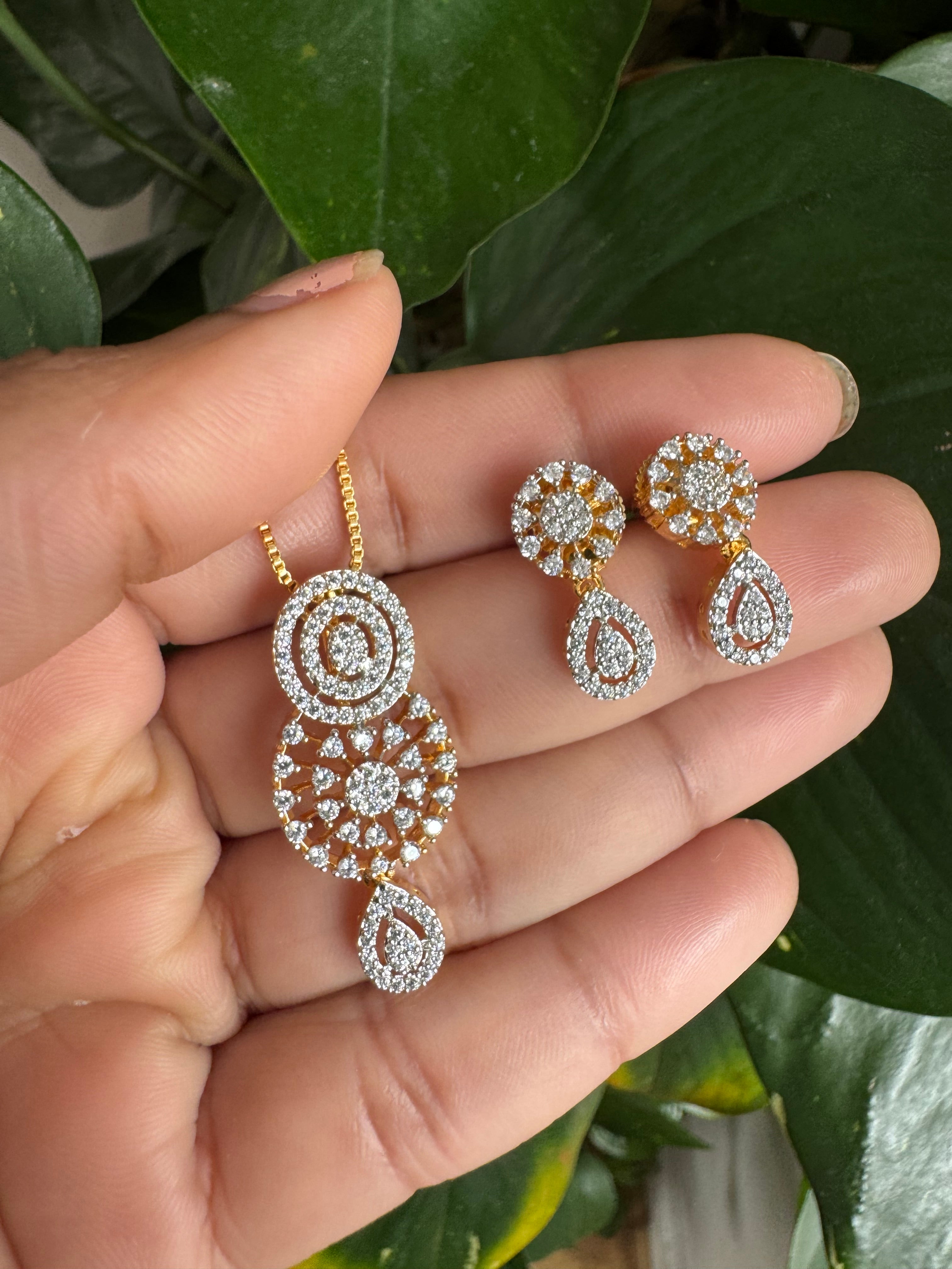 Premium Diamond Replica Pendant Set - ADR80102