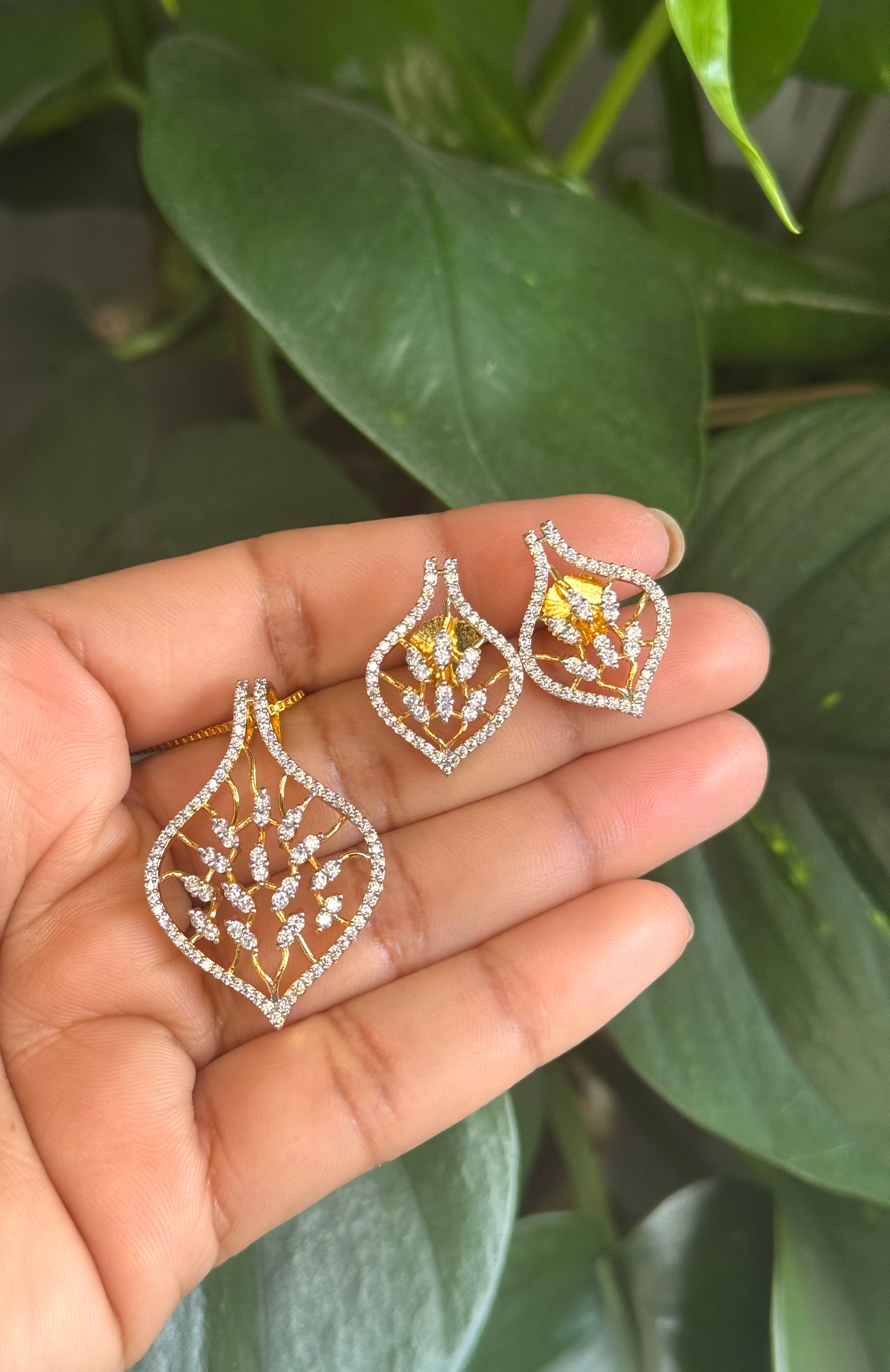 Premium Diamond Replica Pendant Set - ADR80108