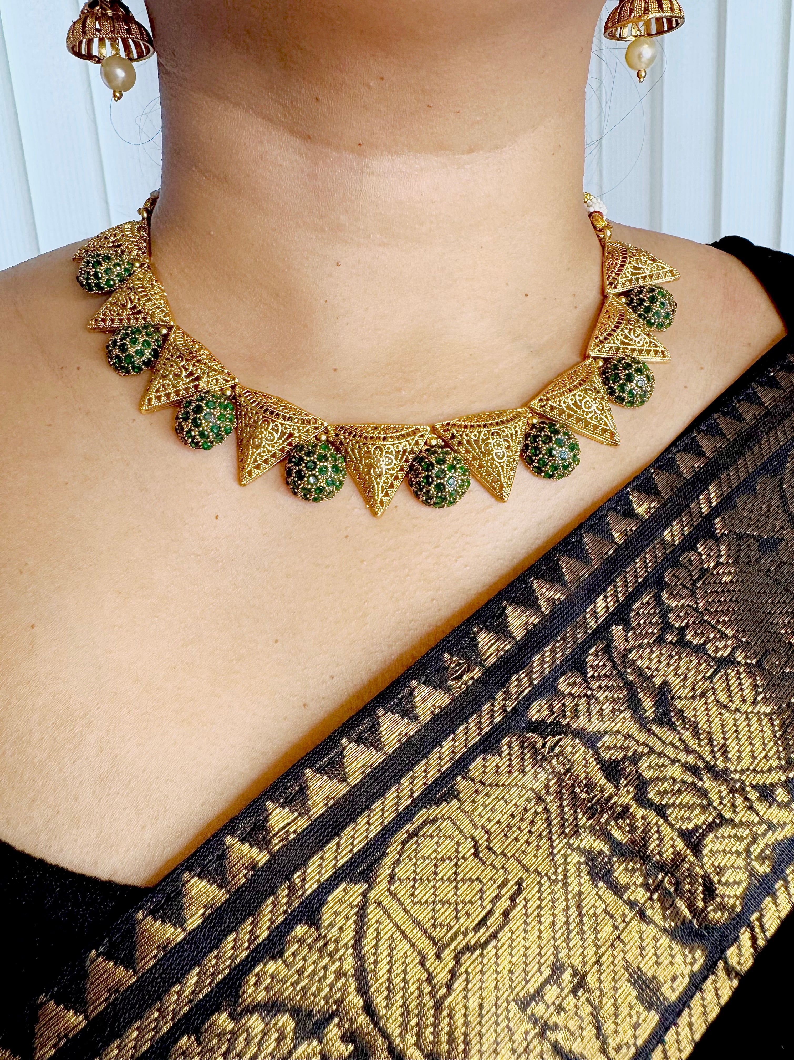 Priyanka Circle-Triangle Neckpiece With Earrings (Green)- ANP10818