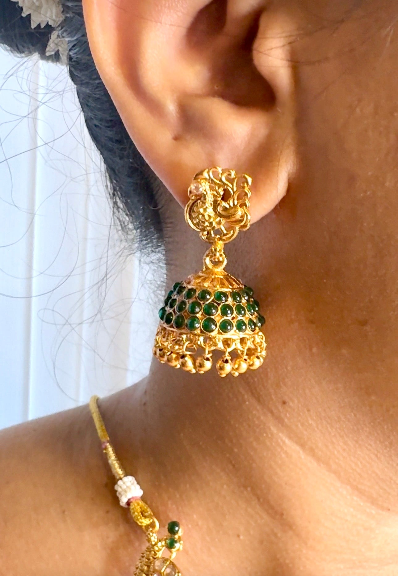 Avanthika 4 Layer Neckpiece With Earrings -ANP10821