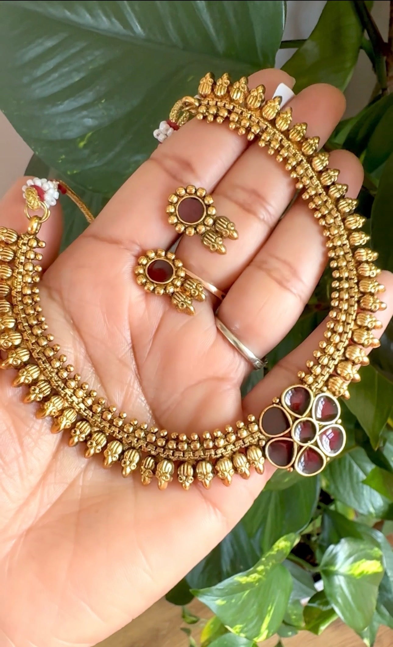 Thushara Enamel Short Neckpiece- ANP60124