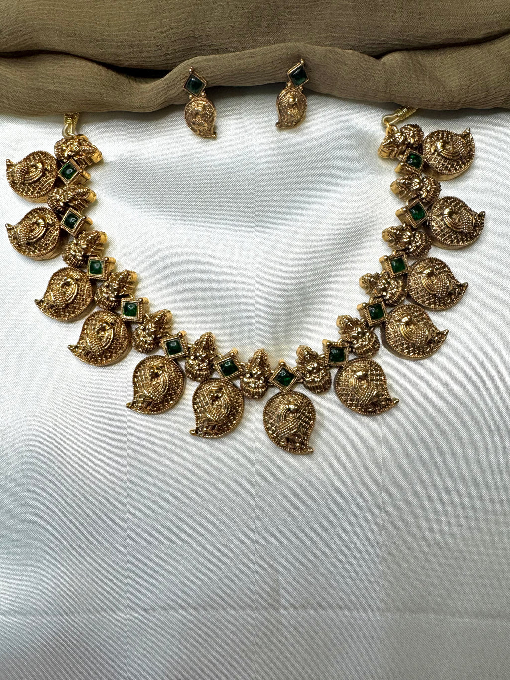 Reshmika Kemp stone Neckpiece-ANP60130