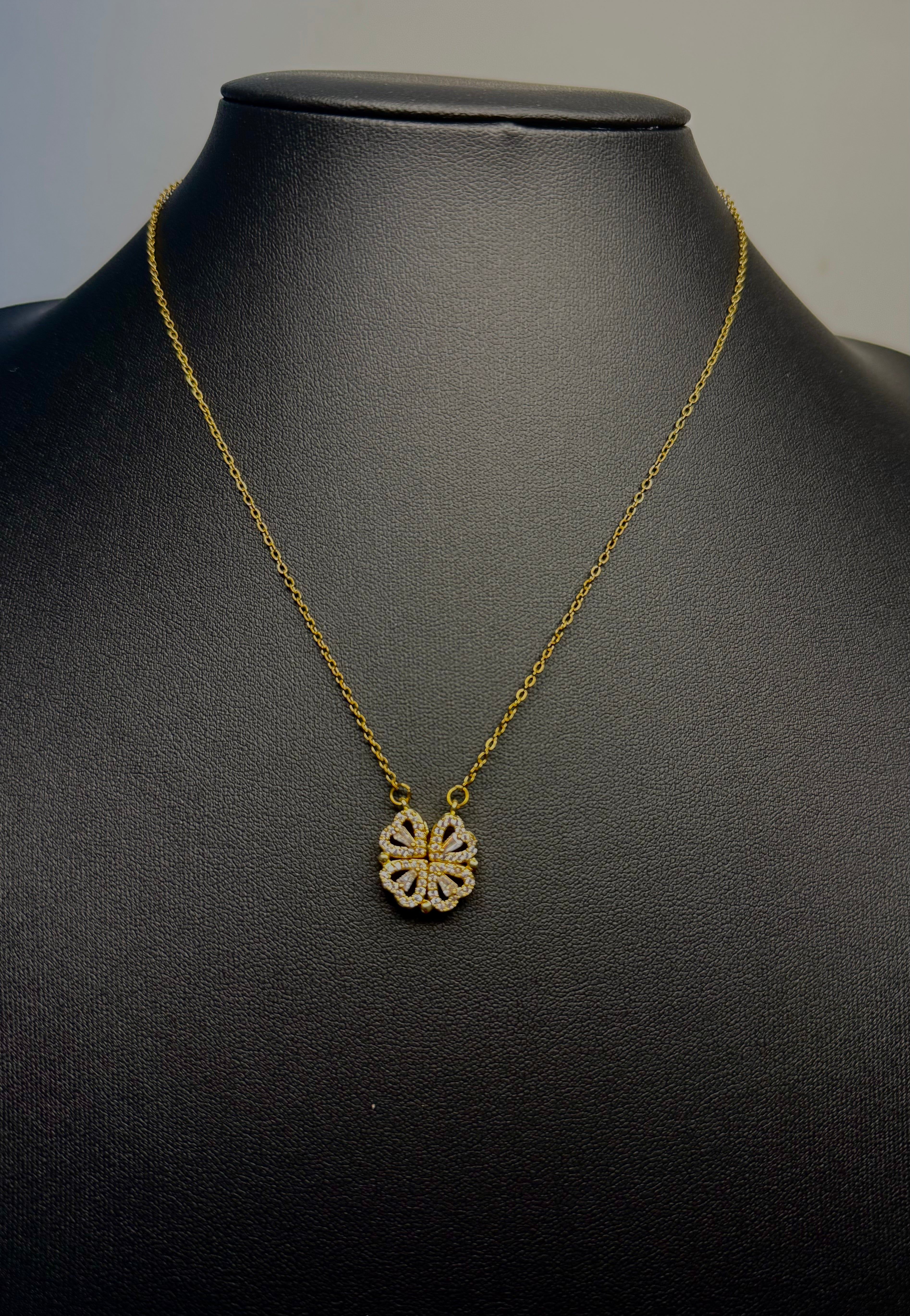 18K Gold Plated Bracelet With Openable Heart Pendant