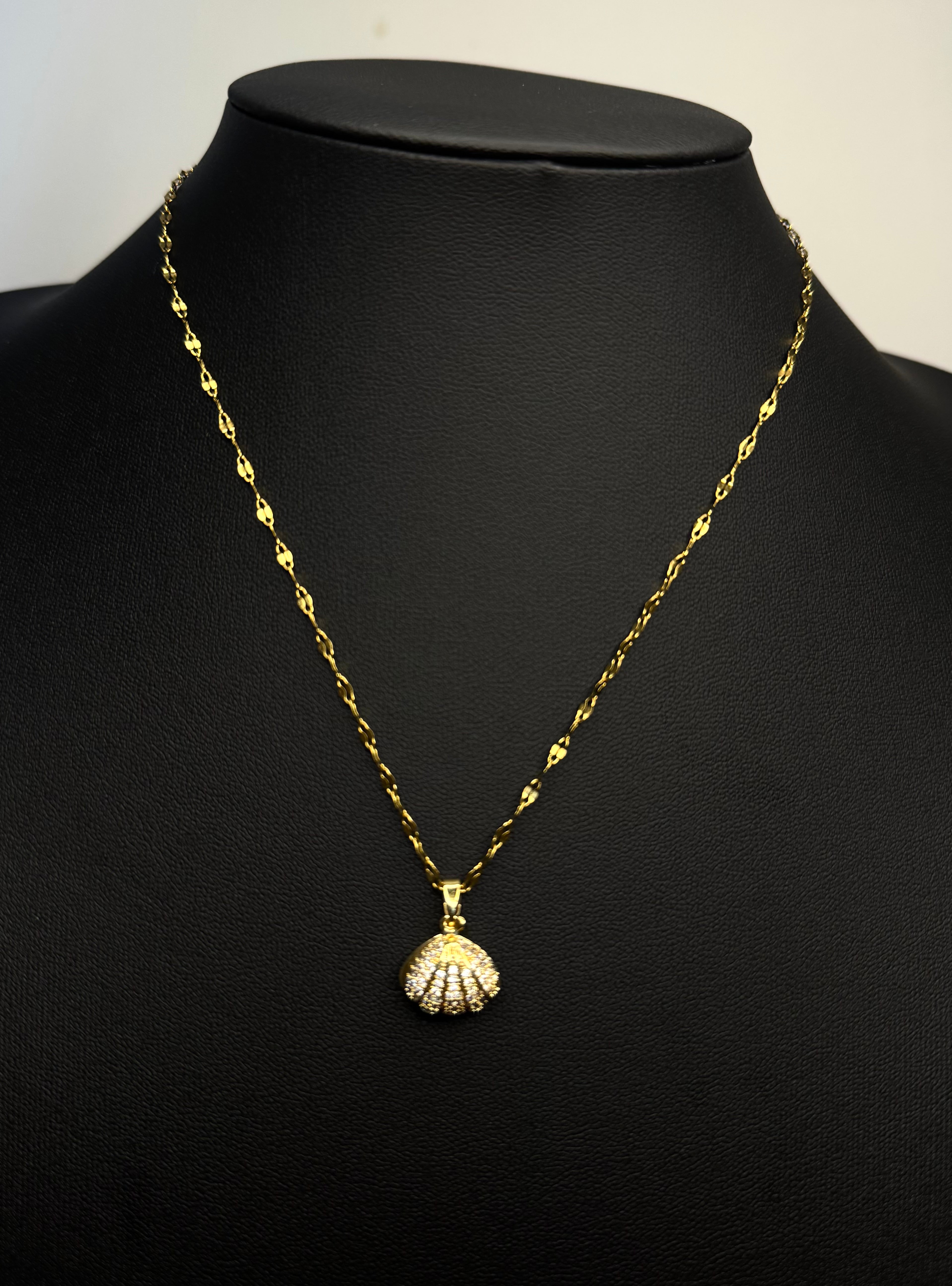 18K Gold Plated Seashell Necklace