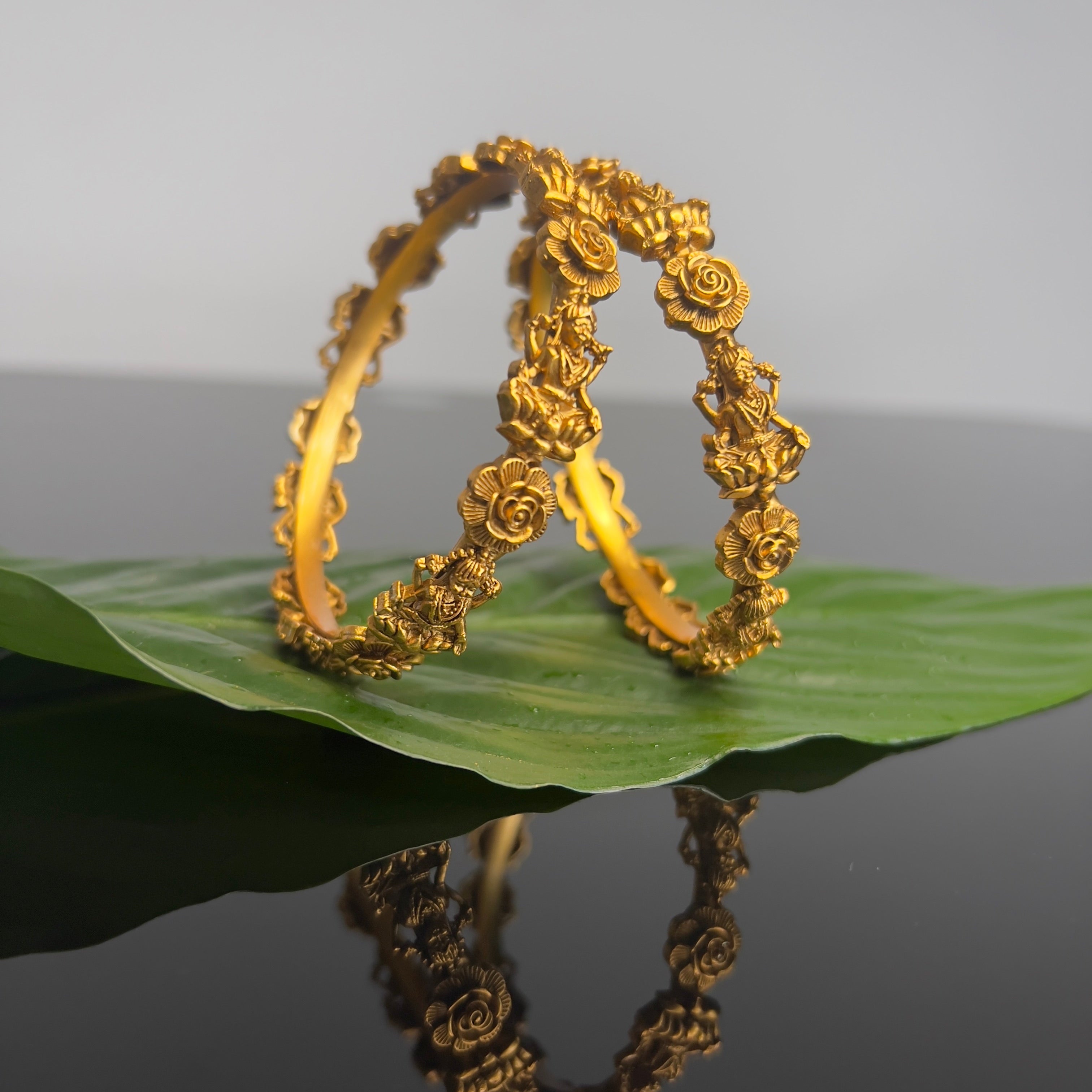 Antique Floral Gold Bangles-ABA10116