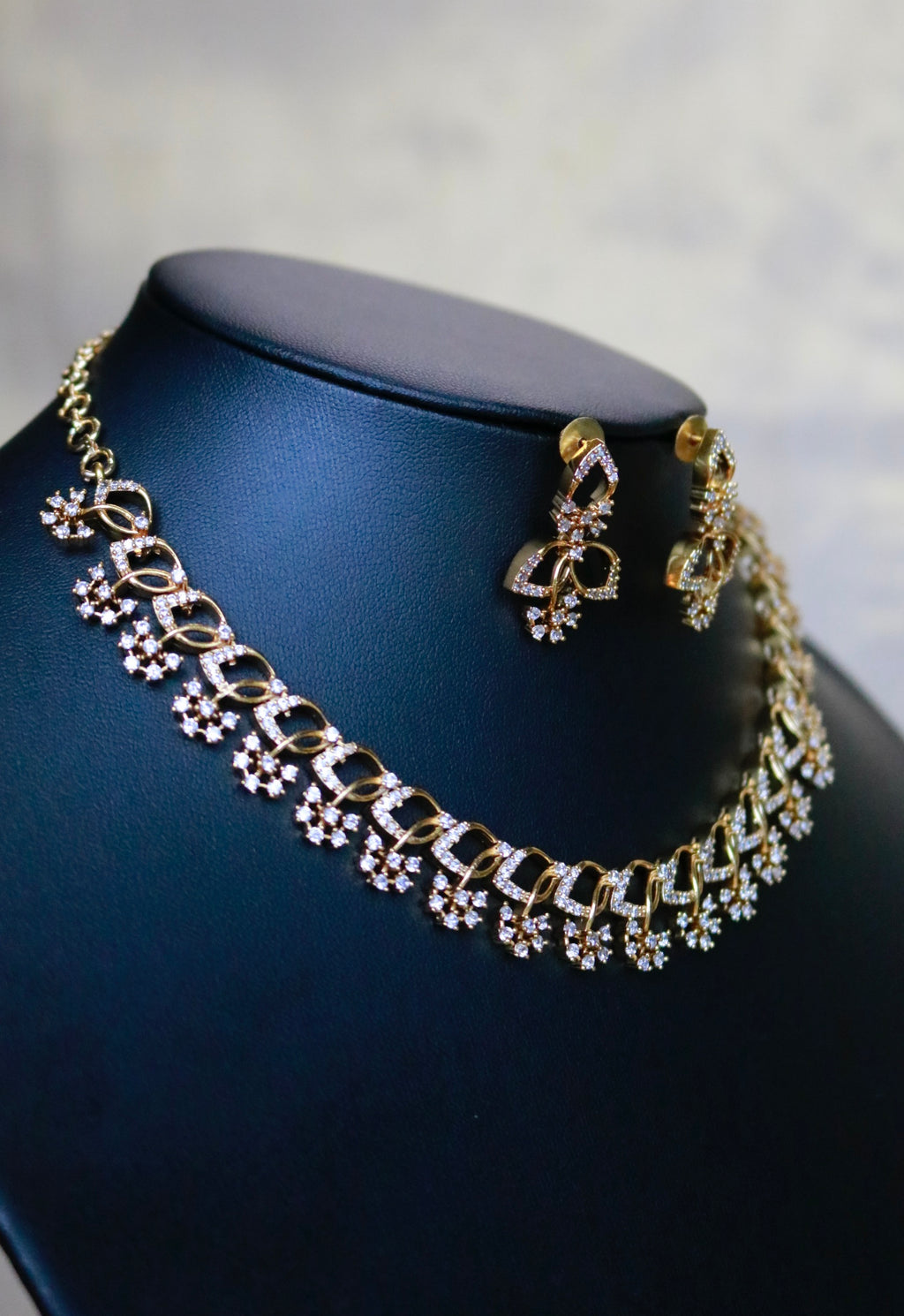 AD stone neckpiece with earrings - ANP 60150