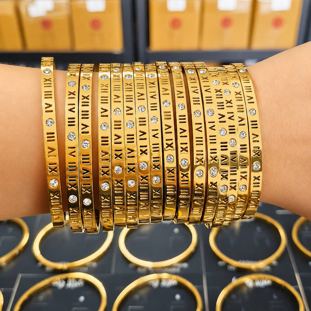 Roman numeral series bracelet, 18 Gold plated. AGB-90203